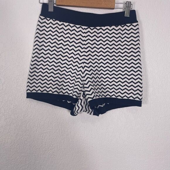 2 pc Set Seafolly Blue & White Zig Zag Patterned Tank & Shorts Set - Picture 3 of 10